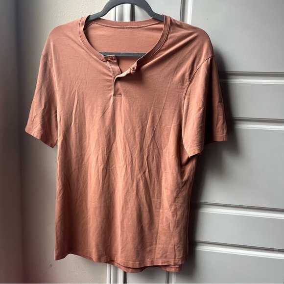 Lululemon 5 Year Basic Short Sleeve Henley in Sedona Sunset - Picture 2 of 4